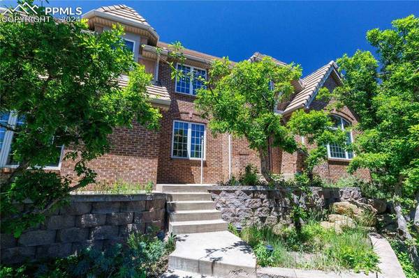 30 Ellsworth ST, Colorado Springs, CO 80906