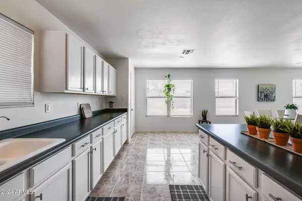 11845 W ESTER Drive, El Mirage, AZ 85335