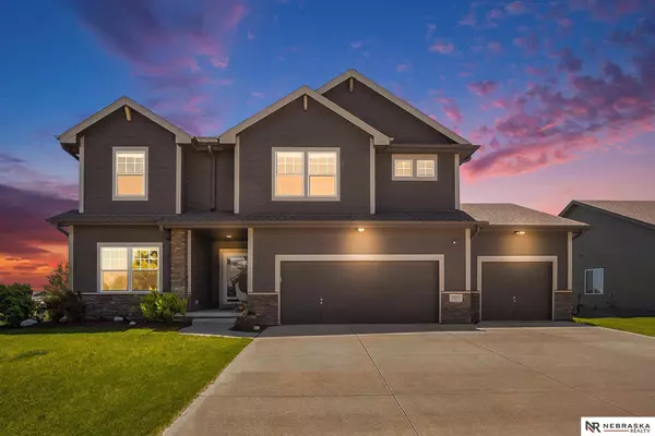 10507 S 110th Street, Papillion, NE 68046