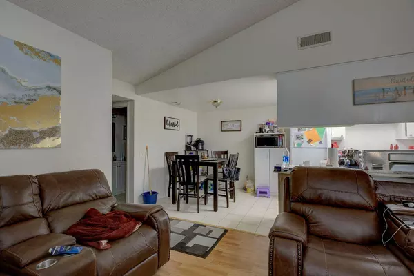 3439 Viking DR, Sacramento, CA 95827