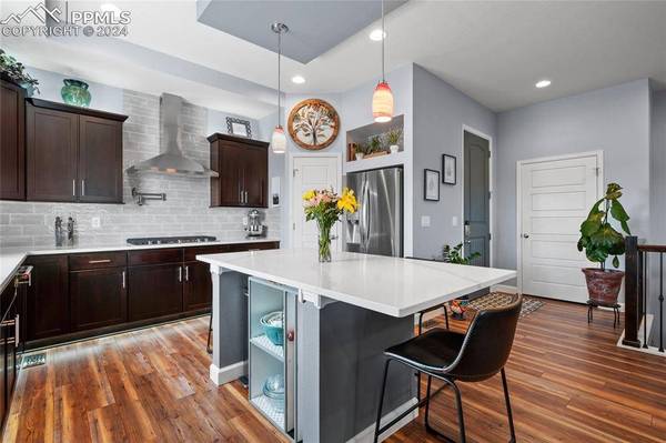 6610 Golden Briar LN, Colorado Springs, CO 80927