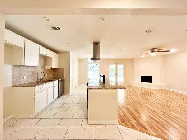 704 Reveille Road, Fort Worth, TX 76108