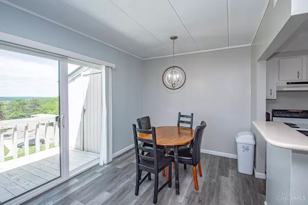 1116 Eagle Feather Cir #F, West Carrollton, OH 45449