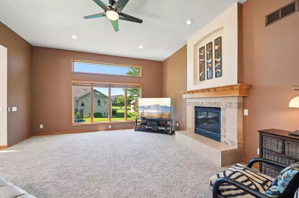 602 Pleasant Valley Parkway, Waunakee, WI 53597