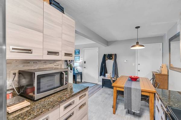 207 Samoset St #B2, Plymouth, MA 02360