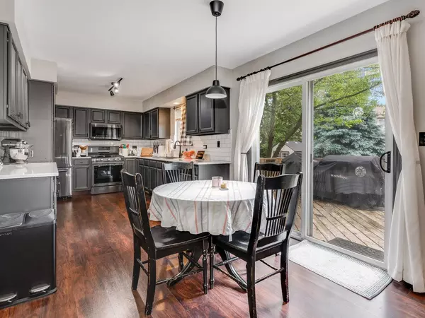 2051 Crossing LN, Naperville, IL 60540