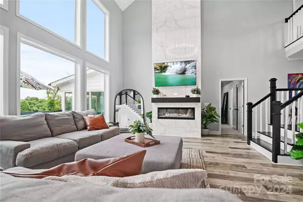 12432 Asbury Chapel RD, Huntersville, NC 28078