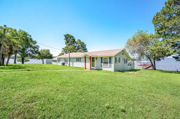 230 Sailfish Drive, Mabank, TX 75156