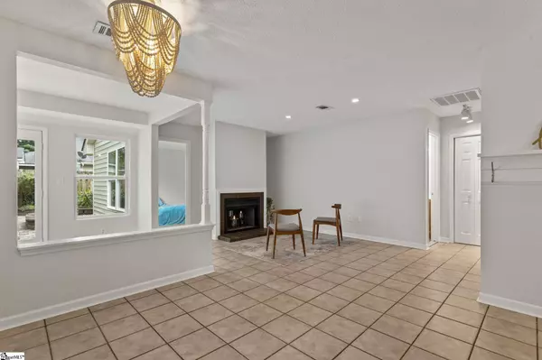 34 Forest Lake Drive, Simpsonville, SC 29681