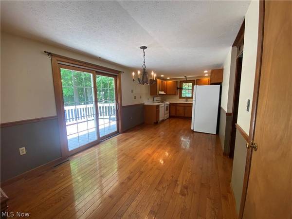 69639 Oxford DR, St. Clairsville, OH 43950