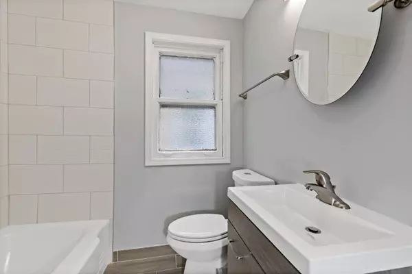 10628 S Vernon AVE, Chicago, IL 60628