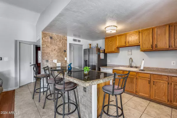 13051 N 41ST Place, Phoenix, AZ 85032