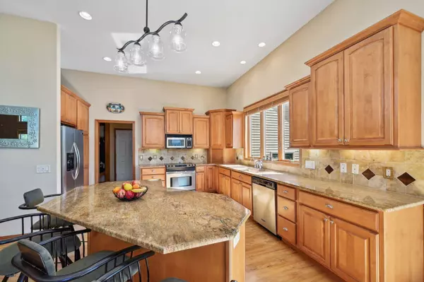 602 Pleasant Valley Parkway, Waunakee, WI 53597