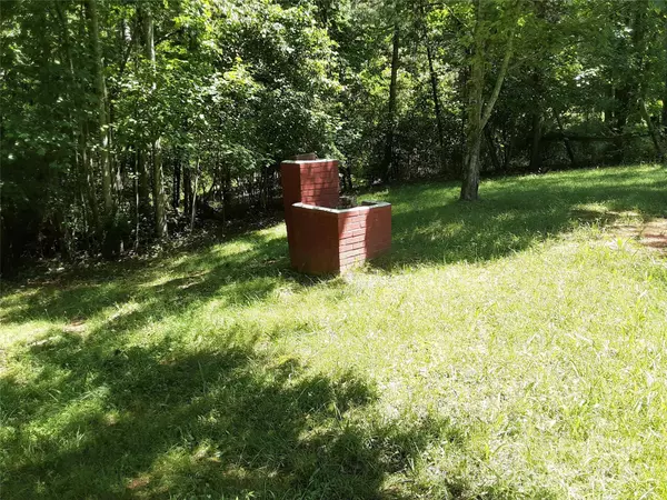 7295 Honeysuckle DR, Hickory, NC 28602