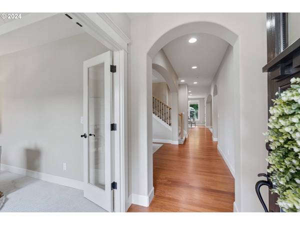 2013 FIELDS DR, West Linn, OR 97068