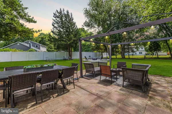 9 EVERGREEN TRL, Medford, NJ 08055