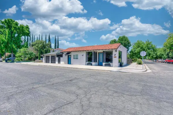 2945 N Thorne Avenue, Fresno, CA 93704