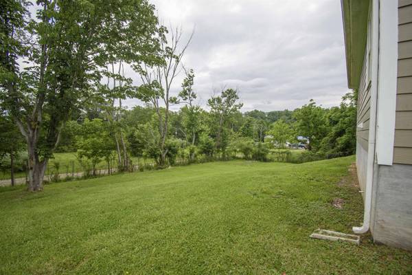 126 Pinnacle ST, Pulaski, VA 24301