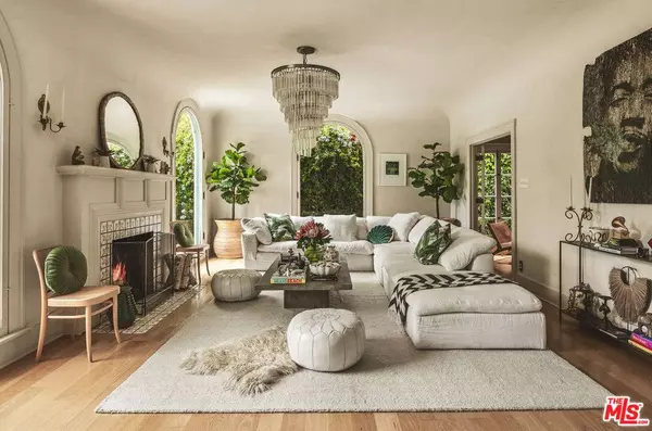 2126 E Live Oak DR, Los Angeles, CA 90068