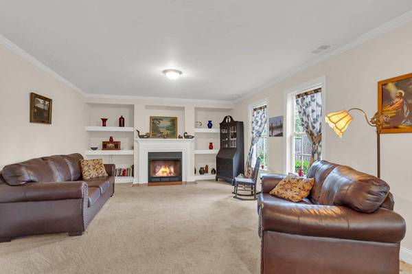 432 Black Horse Rd, Moncks Corner, SC 29461