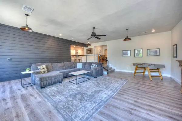 2945 N Thorne Avenue, Fresno, CA 93704