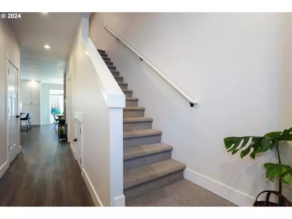 39565 MCCORMICK DR, Sandy, OR 97055