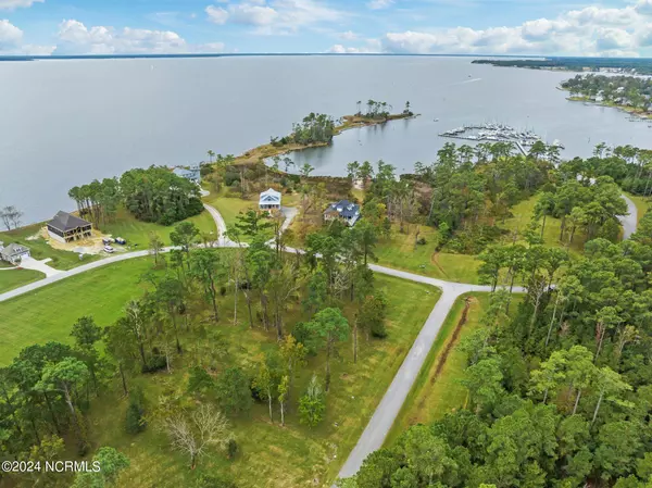 4009 Tarpon Drive, Oriental, NC 28571