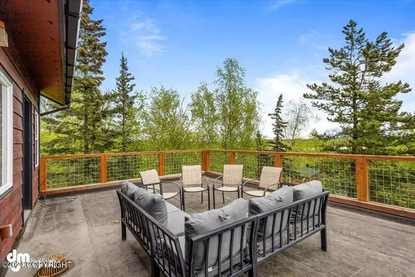 3825 E Palmdale DR, Wasilla, AK 99654