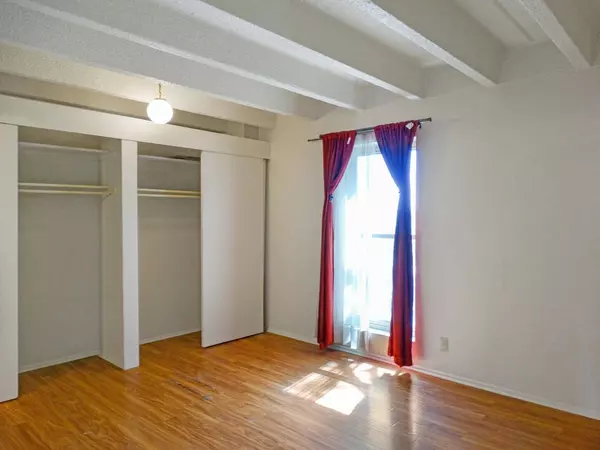 1100 Alvarado DR SE #208, Albuquerque, NM 87108