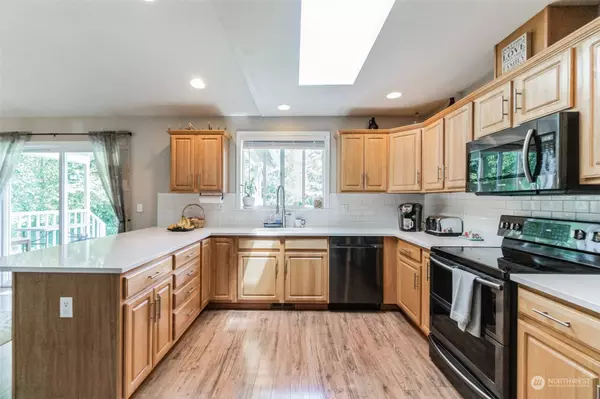 12009 Kapowsin HWY E, Graham, WA 98338