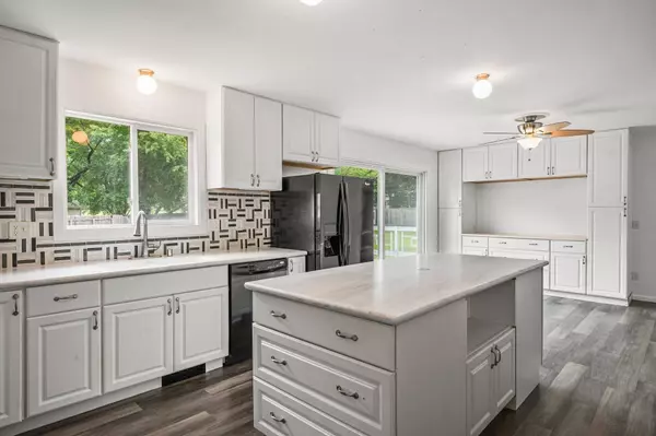 18 Coffey Circle, Madison, WI 53716