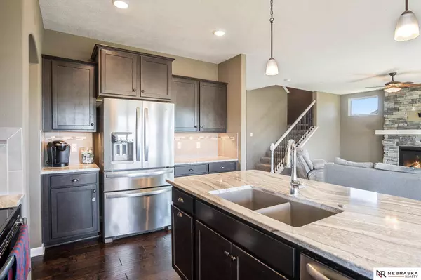 10507 S 110th Street, Papillion, NE 68046