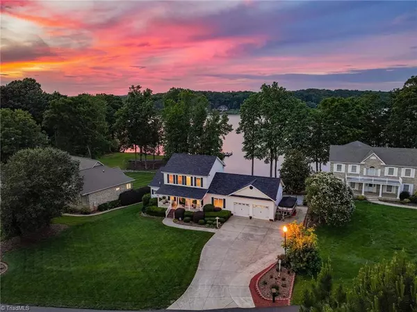 303 Potters Landing, Denton, NC 27239