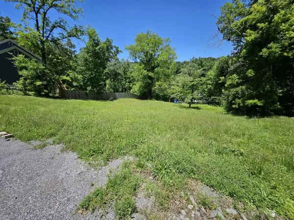 2535 Leaning Tree Ln, Chattanooga, TN 37415