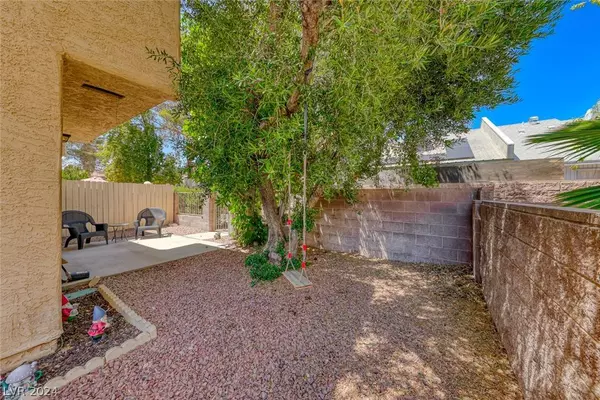 6448 Big Pine Way, Las Vegas, NV 89108