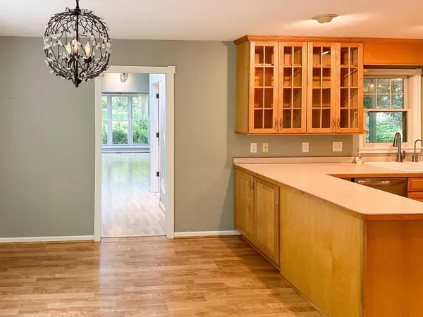 18945 Easton RD, Deephaven, MN 55391