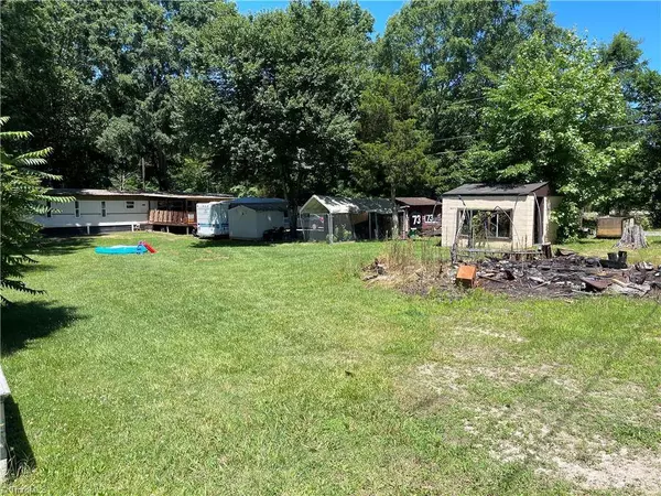 105 Young Hickory CT, Mcleansville, NC 27301