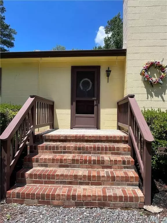 6404 Oak DR, Quinton, VA 23141