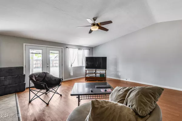 13051 N 41ST Place, Phoenix, AZ 85032