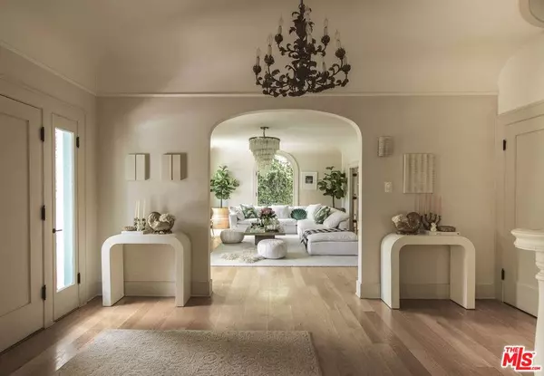 2126 E Live Oak DR, Los Angeles, CA 90068