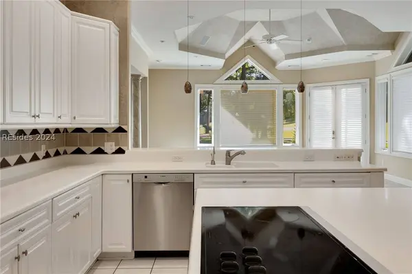 14 Retreat LN, Hilton Head Island, SC 29928