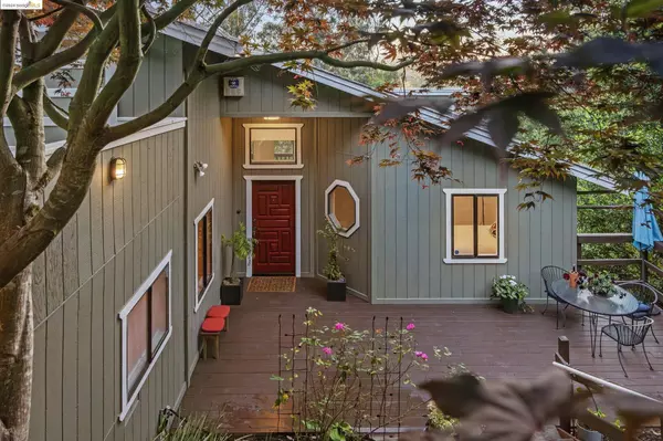 7725 Skyline Blvd, Oakland, CA 94611