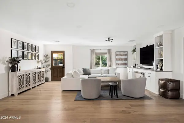 7021 E DREYFUS Avenue, Scottsdale, AZ 85254