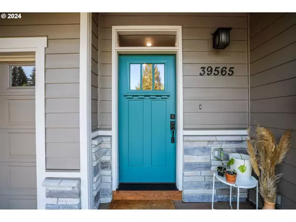 39565 MCCORMICK DR, Sandy, OR 97055