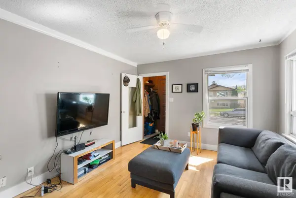 10136 73 ST NW, Edmonton, AB T6A 2W9