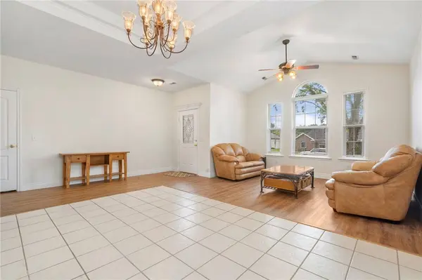 404 NW Saddlebrook Dr, Bentonville, AR 72712