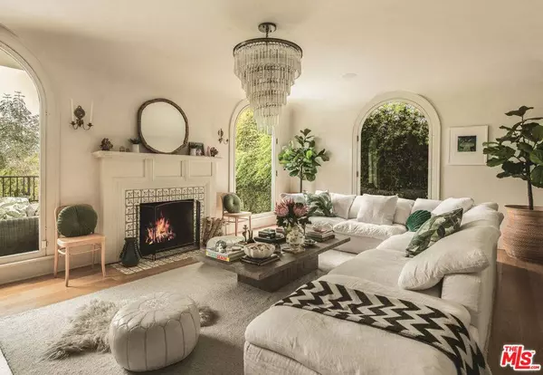 2126 E Live Oak DR, Los Angeles, CA 90068