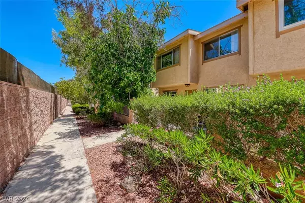 6448 Big Pine Way, Las Vegas, NV 89108