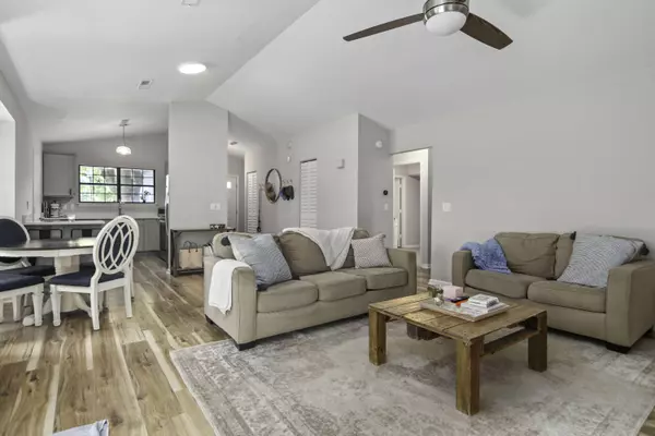 8210 Timberidge Ct, North Charleston, SC 29420