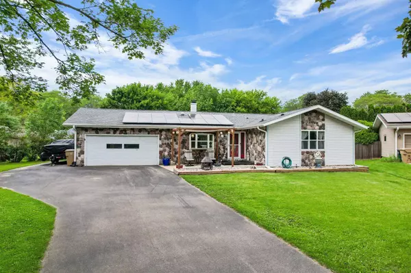 18 Coffey Circle, Madison, WI 53716